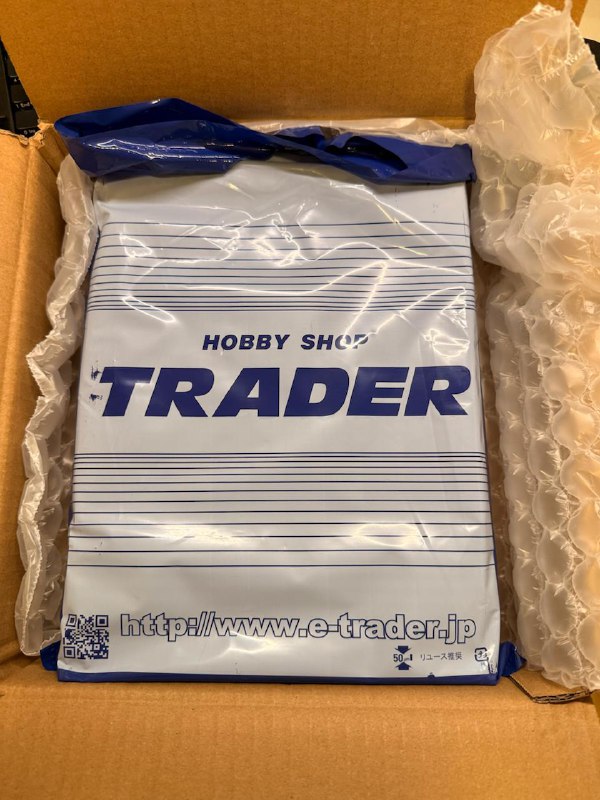 到手了，拆开包装后真是让我笑到了😂（这也太素了吧）谢谢那个晚我两天去 TRADER 的同学，帮我带回来了～～#HENPRI #Galgame到手了，拆开包装后真是让我笑到了😂（这也太素了吧）谢谢那个晚我两天去 TRADER 的同学，帮我带回来了～～#HENPRI #Galgame
