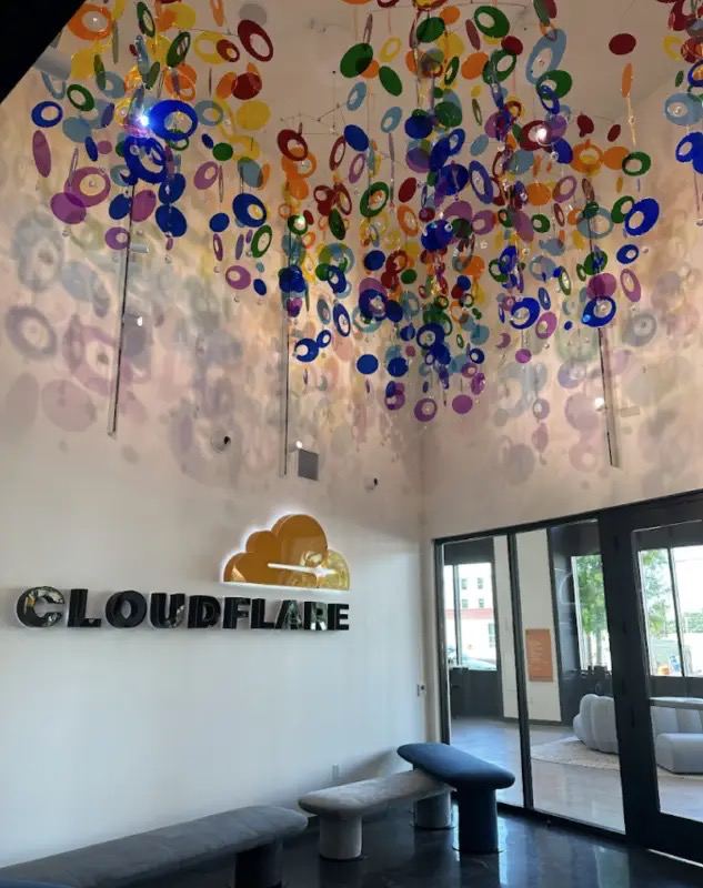 科技爱好者周刊（第 305 期）里提到的怎么生成真随机数的问题很有意思