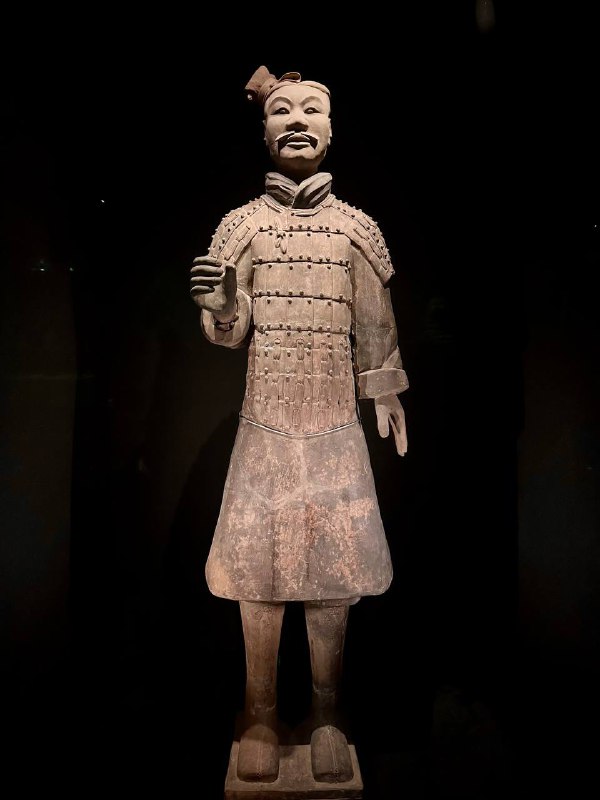 D1 陕西历史博物馆秦汉馆当我说一个博物馆无聊的时候，那它是真的无聊吗？错误的，当你带一个现充去漫展