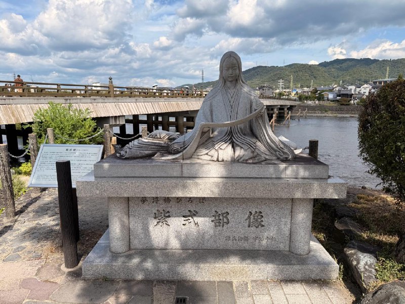 D4 宇治 - 抹茶 - 凤凰堂平等院 - 京吹巡礼这天来到宇治，总算是第一个稍微远离市区的地方了，非常安静，感觉能听到自己的心跳了